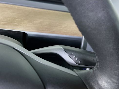 Used 2023 Tesla Model Y 2WD image 24