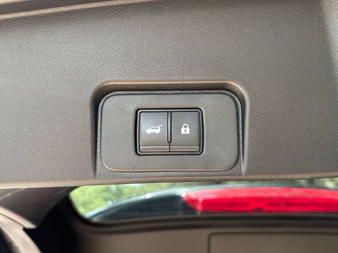 Used 2026 Nissan Rogue SL FWD image 24