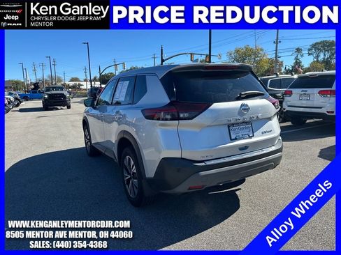 Used 2021 Nissan Rogue SV image 6