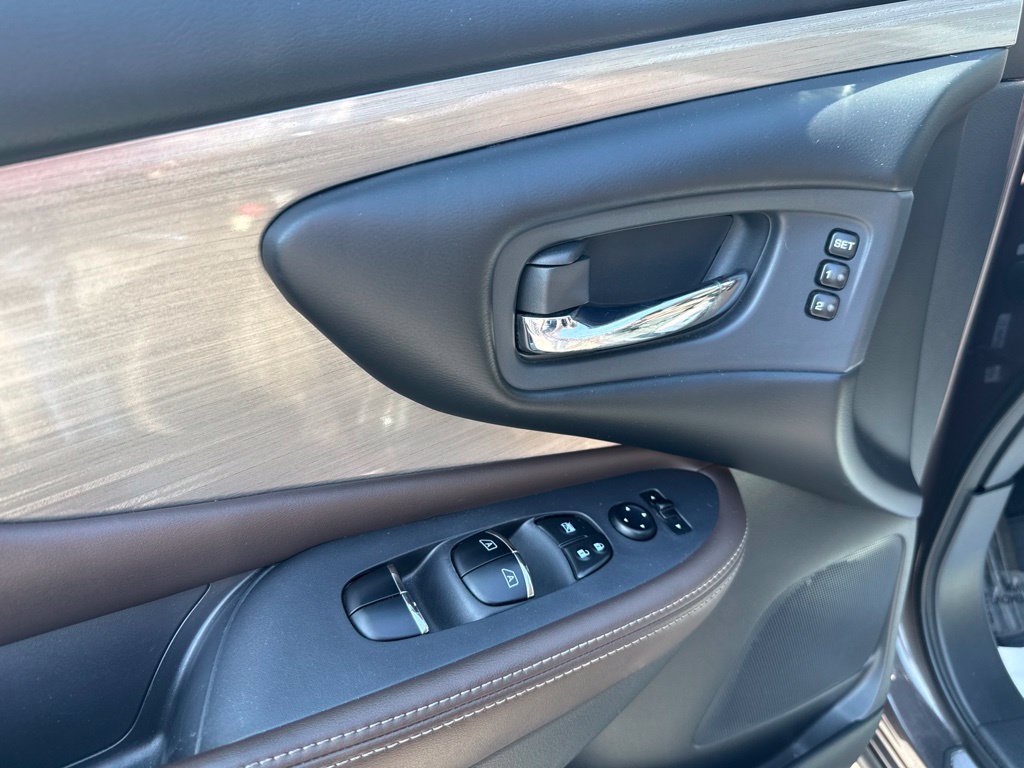 Used 2018 Nissan Murano Platinum w/ Cargo Package AWD/4WD image 24