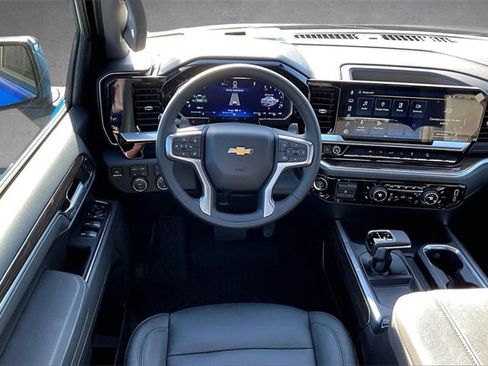 Used 2026 Chevrolet Silverado 1500 LT image 3