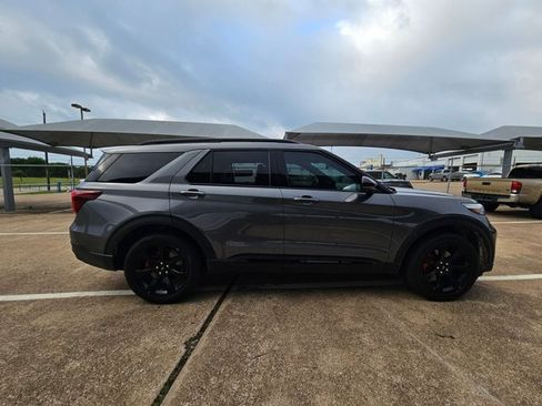 Used 2023 Ford Explorer ST w/ Equipment Group 401A AWD/4WD image 4