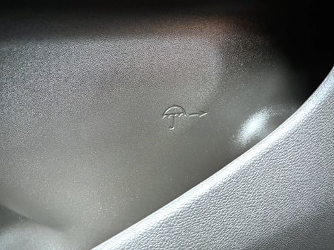 Used 2014 Chevrolet Volt FWD image 46