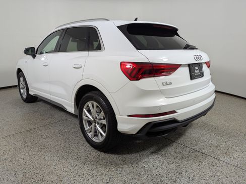 Certified 2023 Audi Q3 2.0T Premium w/ Convenience Package AWD/4WD image 5