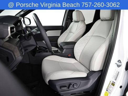 Used 2025 Toyota Tacoma Limited AWD/4WD image 22