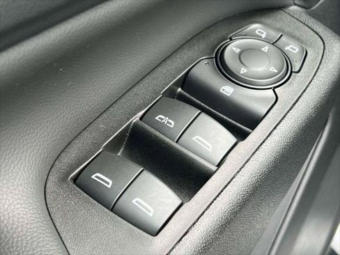 Used 2022 Chevrolet Equinox LT image 17