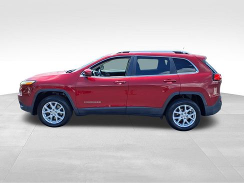 Used 2016 Jeep Cherokee Latitude w/ Comfort/Convenience Group FWD image 22