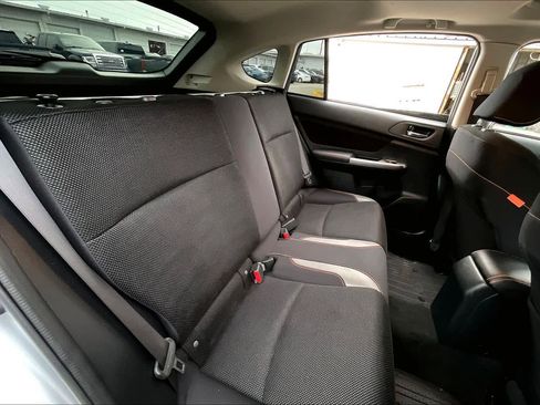 Used 2016 Subaru Crosstrek 2.0i Premium w/ Moonroof Package image 19