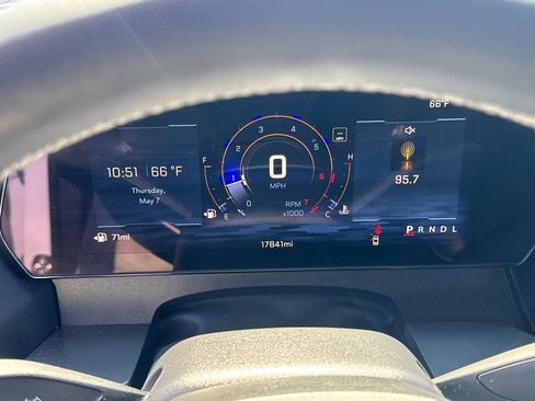Used 2026 Chevrolet Traverse LT FWD image 21