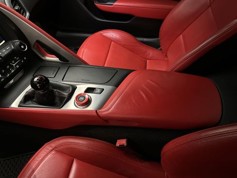 Used 2015 Chevrolet Corvette Z06 w/ 2LZ Preferred Equipment Group image 35