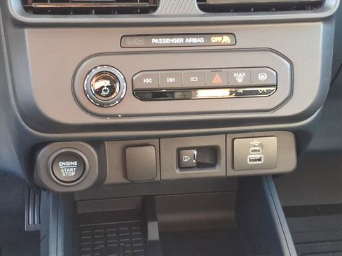 Used 2025 Ford Maverick Tremor image 23