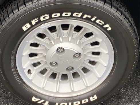 Used 1990 Ford Mustang LX image 36