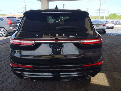 Used 2025 Lincoln Corsair AWD w/ Equipment Group 101A image 7