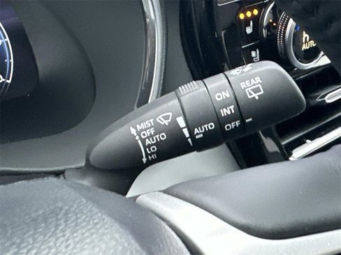 New 2026 Toyota Highlander Platinum image 25