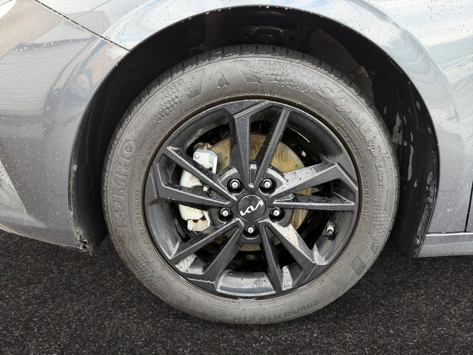 Used 2024 Kia Forte LXS FWD image 14