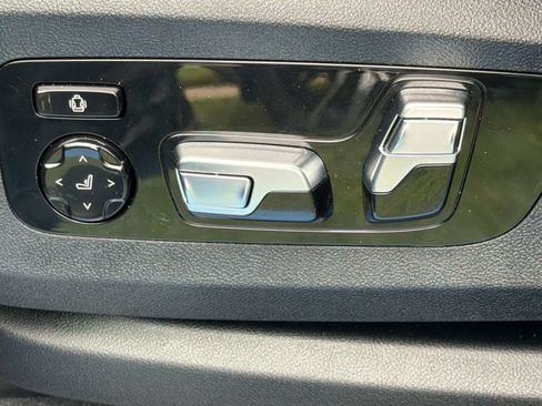 Used 2026 BMW X5 xDrive40i w/ Executive Package AWD/4WD image 16