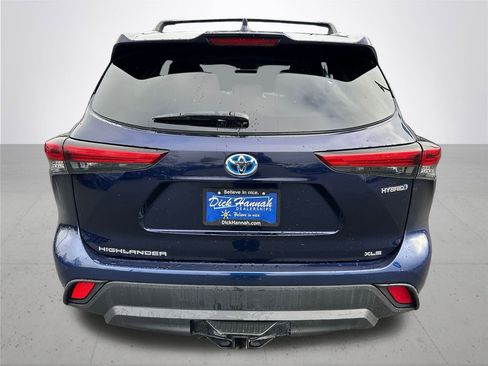 Certified 2023 Toyota Highlander XLE image 9