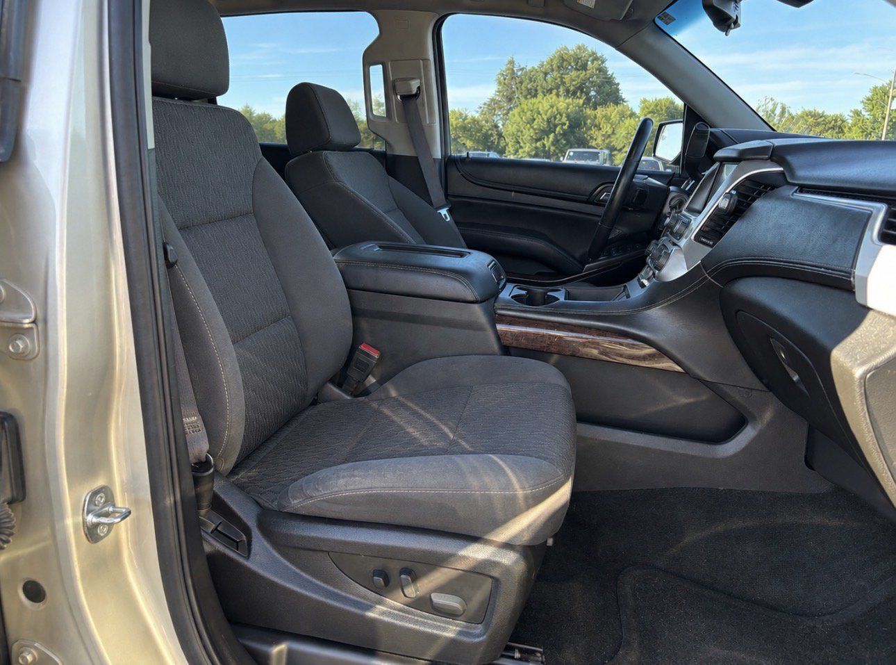 Used 2016 GMC Yukon SLE RWD image 24