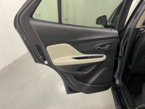 Used 2021 Buick Encore Preferred w/ Safety Package image 15