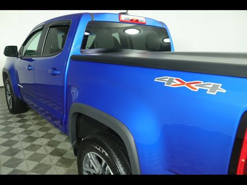 Used 2021 Chevrolet Colorado W/T w/ Custom Special Edition image 15
