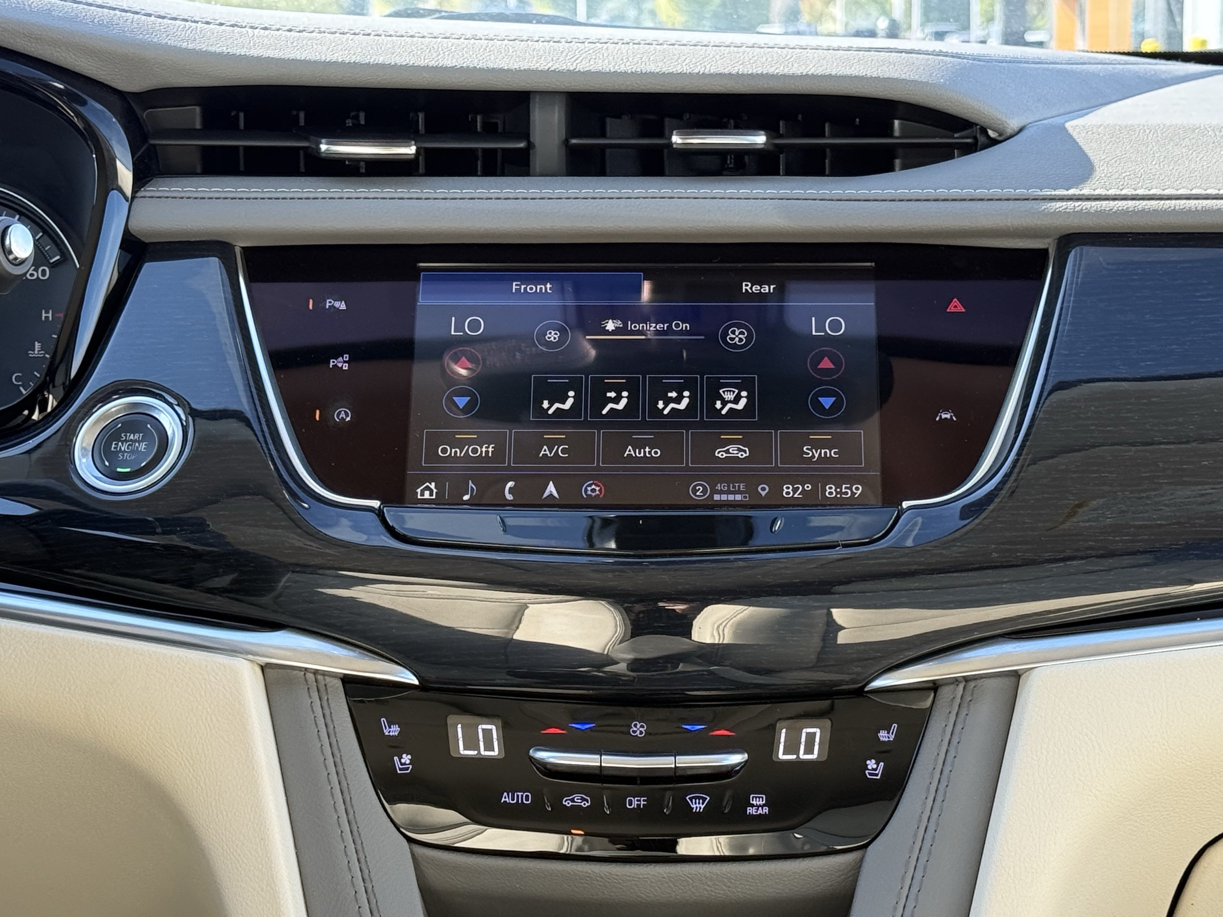 Used 2025 Cadillac XT6 Premium Luxury w/ Technology Package FWD image 31