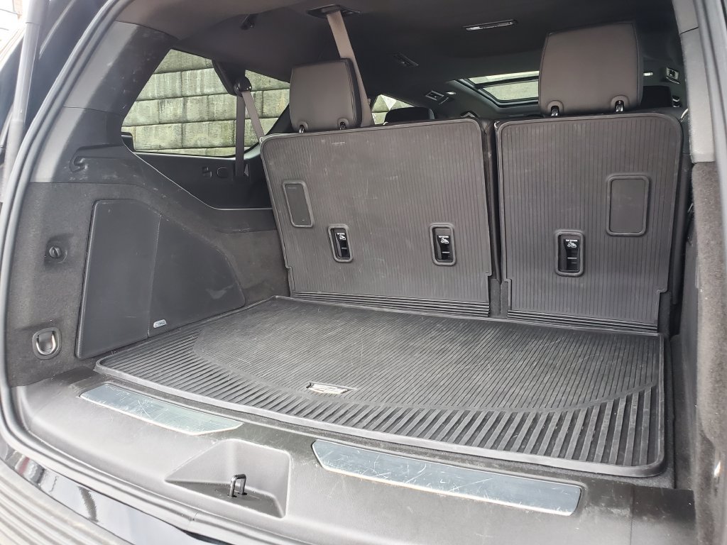 Certified 2025 Cadillac Escalade ESV Premium Luxury w/ Touring Package AWD/4WD image 44