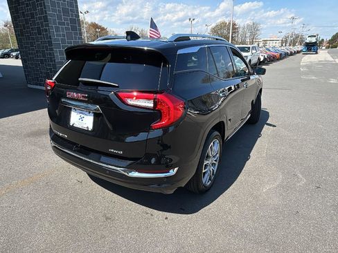 Used 2023 GMC Terrain Denali w/ Denali Premium Package AWD/4WD image 7