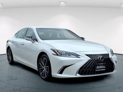 Certified 2023 Lexus ES 350 w/ Premium Package
