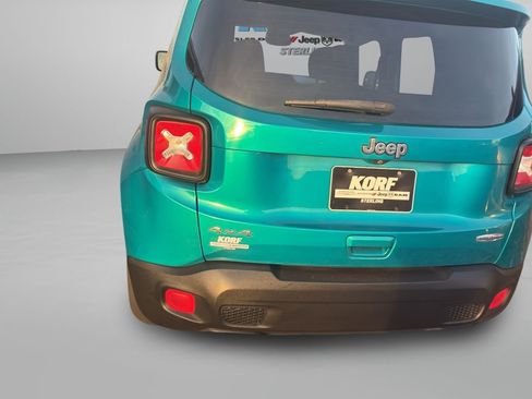 Used 2021 Jeep Renegade Latitude w/ Convenience Group image 7