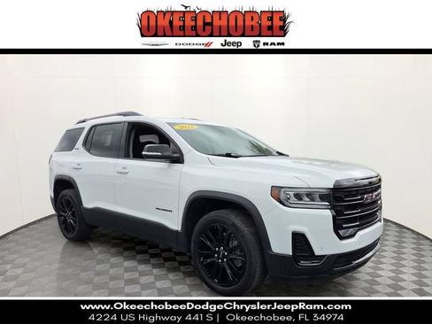 Used 2022 GMC Acadia SLE w/ Driver Convenience Package FWD image 2