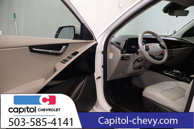 Used 2023 Kia Niro Wind w/ Wind Preserve Package FWD image 9