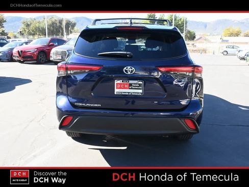 Used 2021 Toyota Highlander L image 6