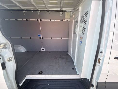Used 2021 Mercedes-Benz Sprinter 2500 image 21