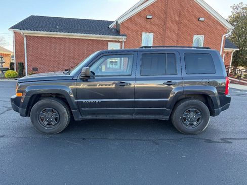 Used 2015 Jeep Patriot Sport FWD image 8