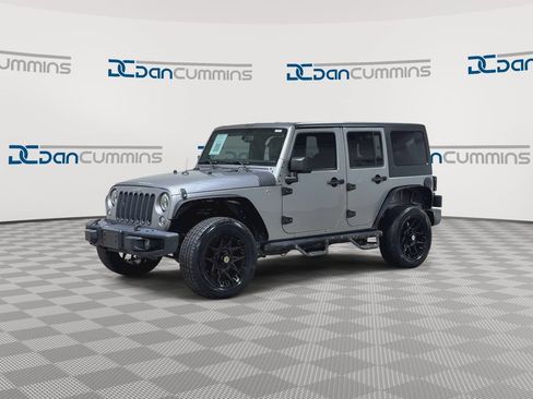 Used 2017 Jeep Wrangler Unlimited Sport w/ Quick Order Package 24S AWD/4WD image 4