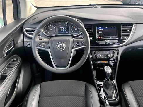 Used 2022 Buick Encore Preferred w/ Safety Package image 5