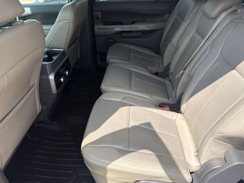 Used 2018 Ford Expedition Max XLT w/ Equipment Group 202A AWD/4WD image 22