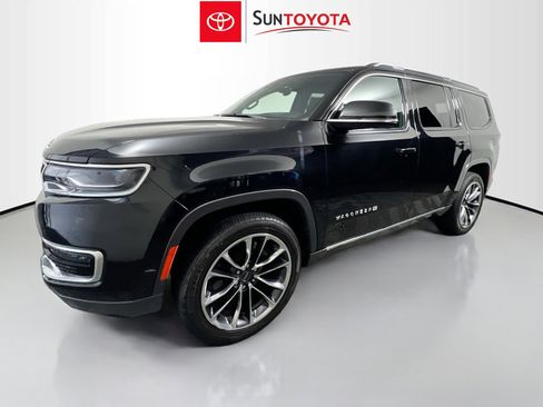 Used 2022 Jeep Wagoneer Series III w/ Premium Group I image 9