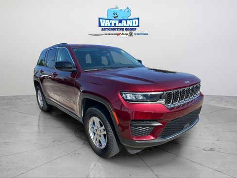 Certified 2023 Jeep Grand Cherokee Laredo AWD/4WD image 22