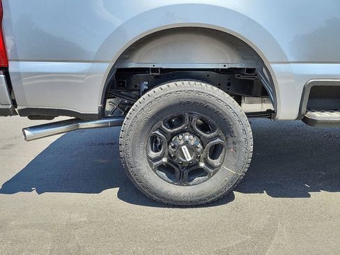 Used 2023 Ford F250 XL w/ STX Appearance Package AWD/4WD image 9