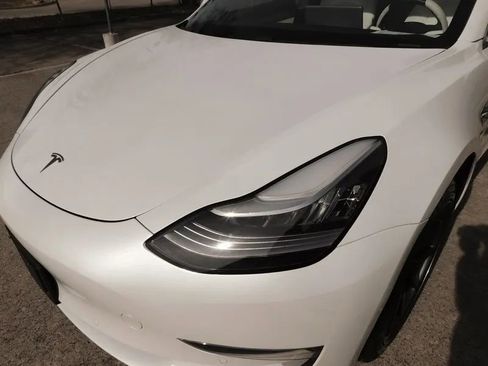 Used 2020 Tesla Model 3 Standard Range Plus image 11