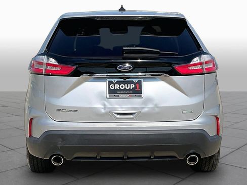 Used 2019 Ford Edge SE FWD image 5