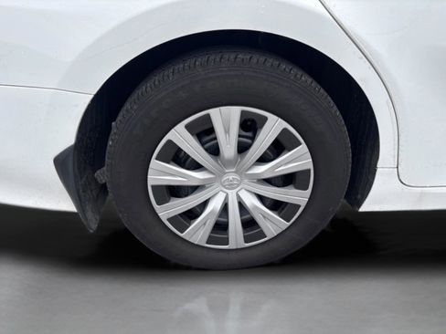 Used 2024 Toyota Camry LE image 44