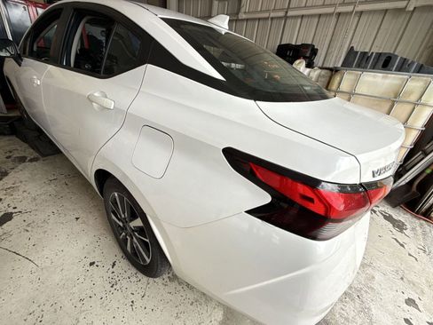 Used 2025 Nissan Versa SV image 4