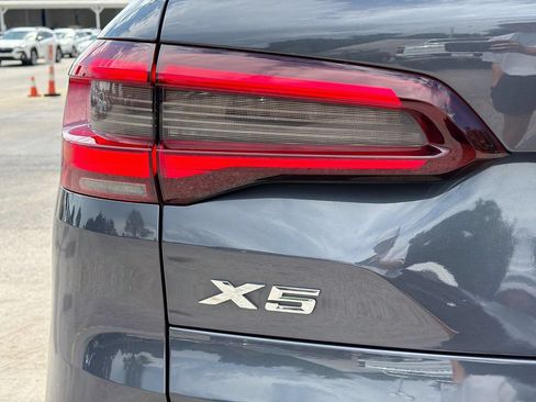 Used 2021 BMW X5 sDrive40i w/ Premium Package RWD image 10