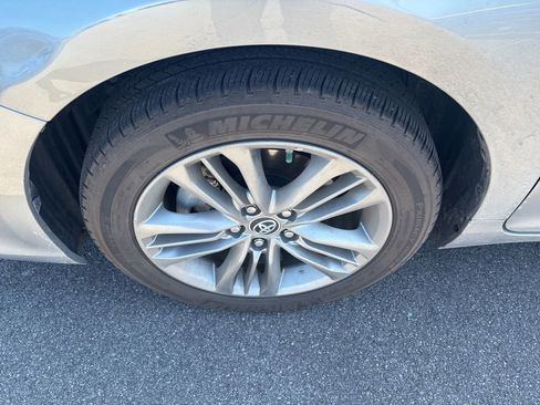 Used 2015 Toyota Camry SE image 5