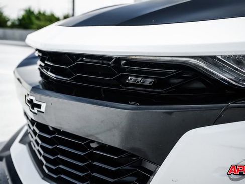 Used 2019 Chevrolet Camaro SS RWD image 27