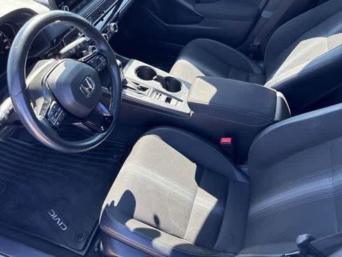 Used 2023 Honda Civic Sport image 9