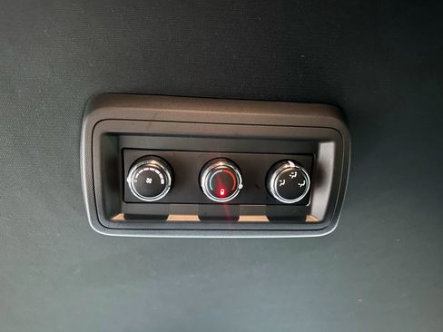 Used 2017 Dodge Grand Caravan SE image 49