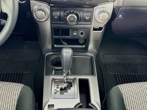 Used 2022 Toyota 4Runner SR5 image 36